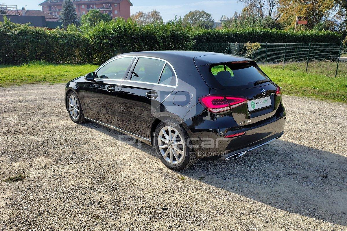 MERCEDES A 180 d Automatic Business