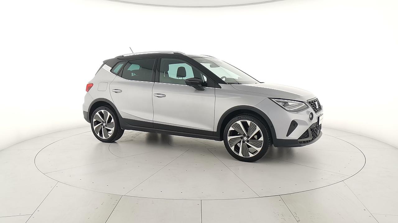 SEAT Arona 2022 - Arona 1.0 tgi FR 90cv