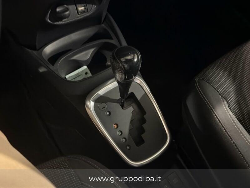 Toyota Yaris III 2017 5p Benzina 5p 1.5h Trend Grey Edition my18