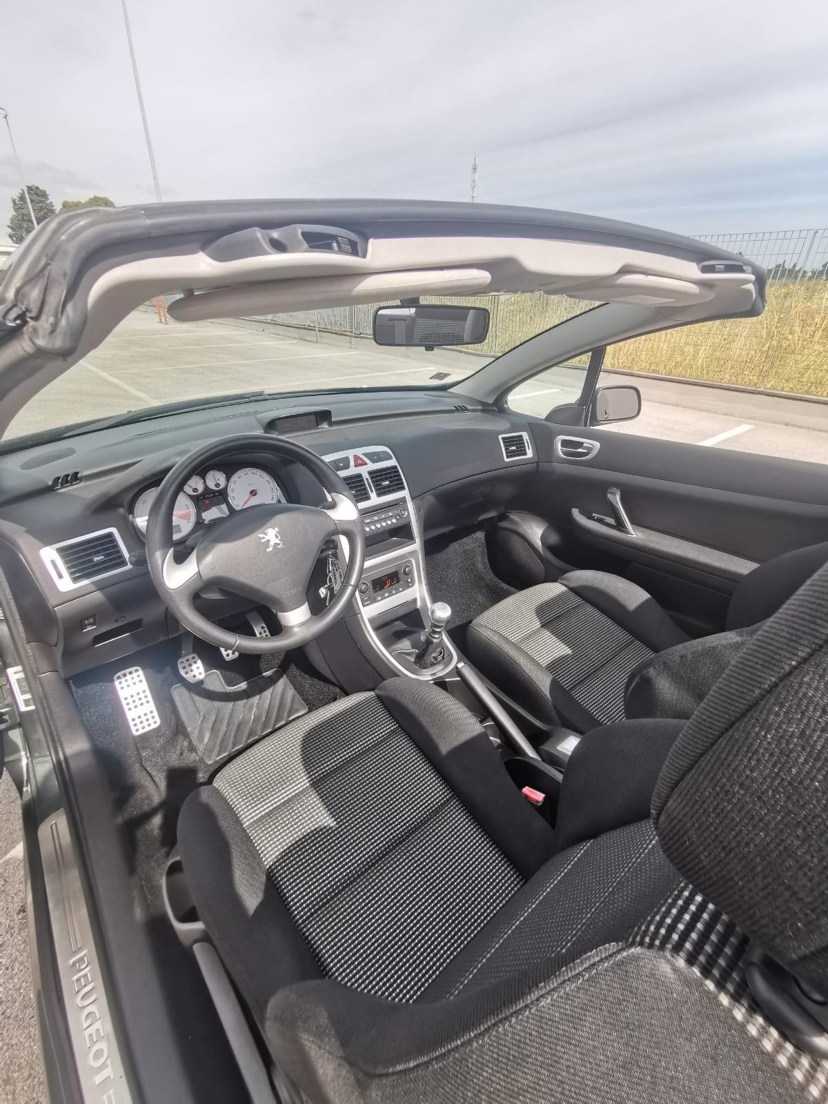 Peugeot 307 2.0 HDi FAP CC Féline