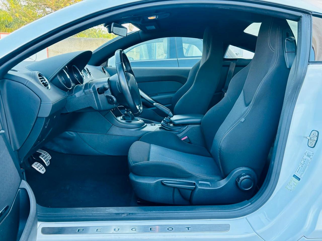 Peugeot RCZ 1.6 THP 200CV