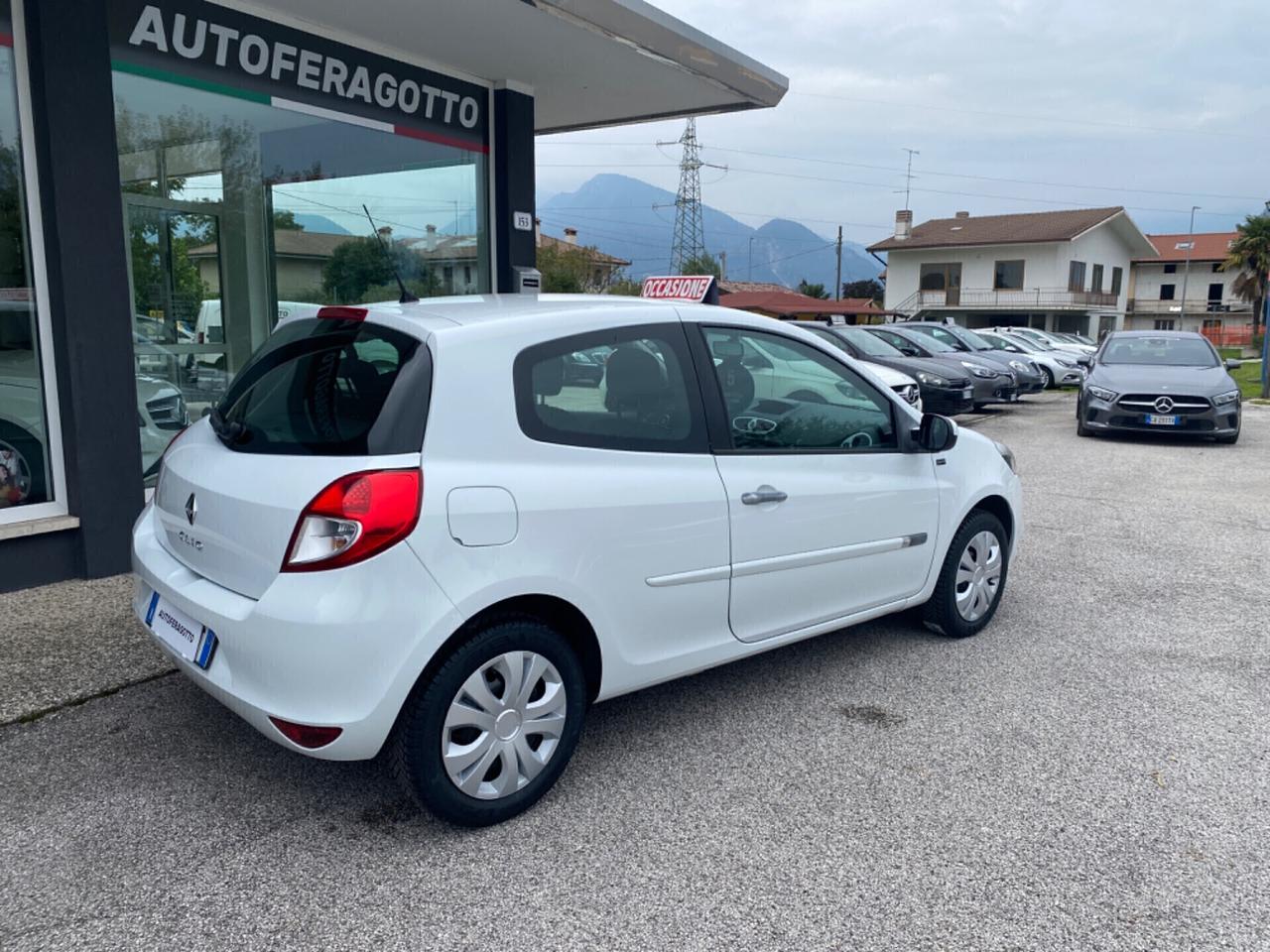 Renault Clio 1.2 3 p Yahoo X neopatentati