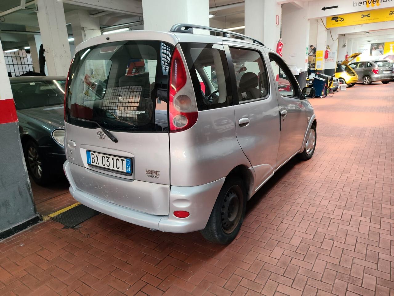 Toyota Yaris Verso 1.3i 16V cat Sol