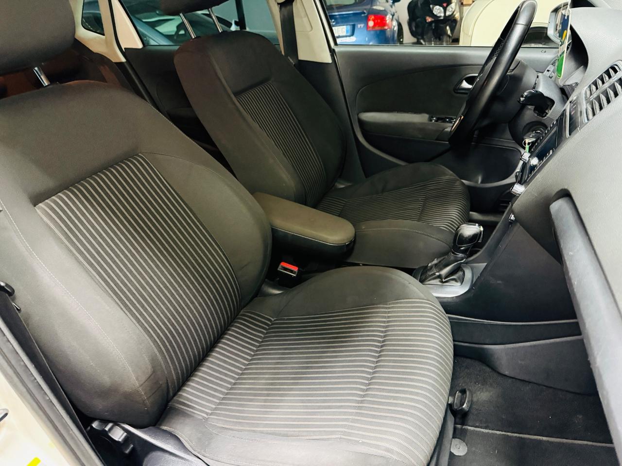 Volkswagen Polo 1.6 TDI 90CV DPF DSG 5 porte Highline