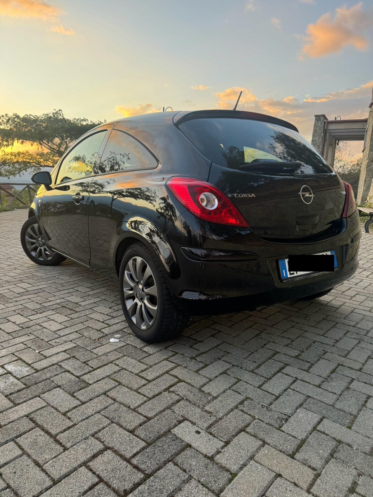 Opel Corsa 1.3 Multijet 75Cv 3Porte 2011