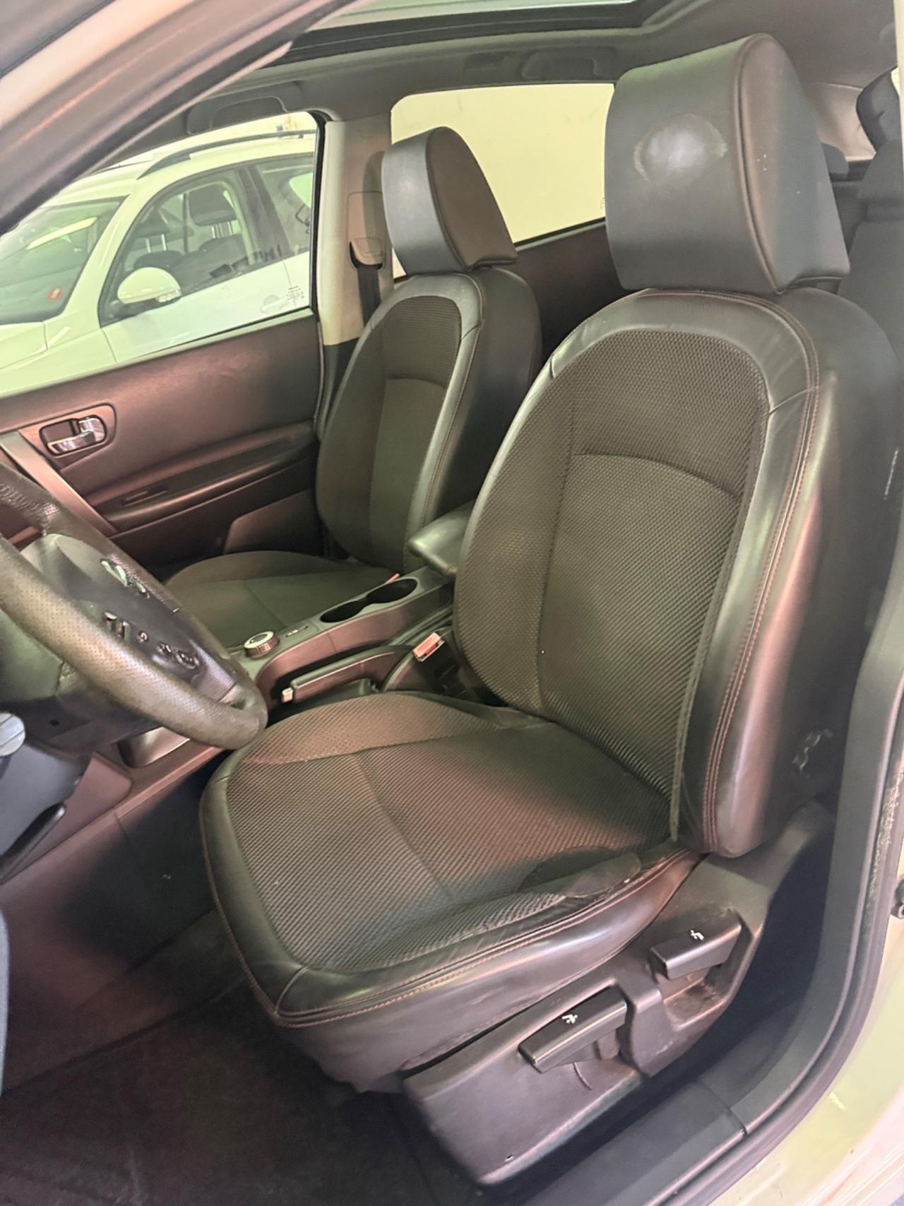Nissan Qashqai 2.0 dCi DPF 4WD Tekna