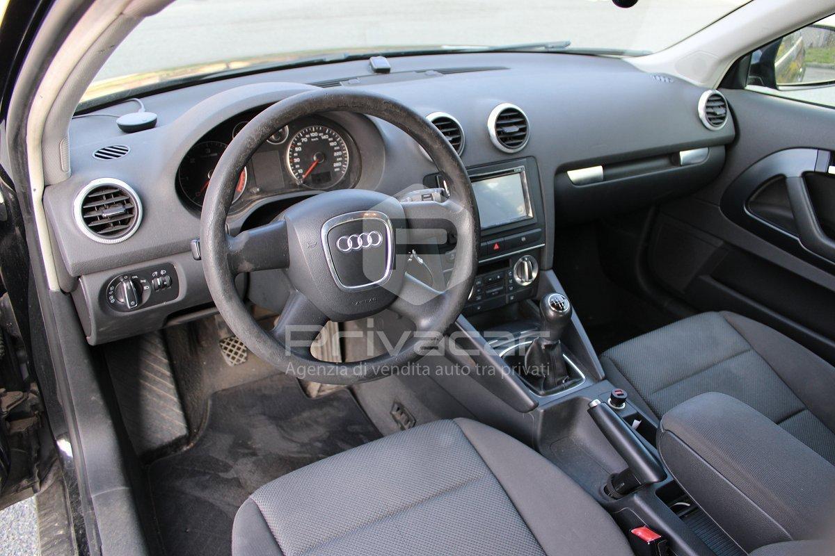 AUDI A3 1.6 TDI 105 CV CR Ambiente