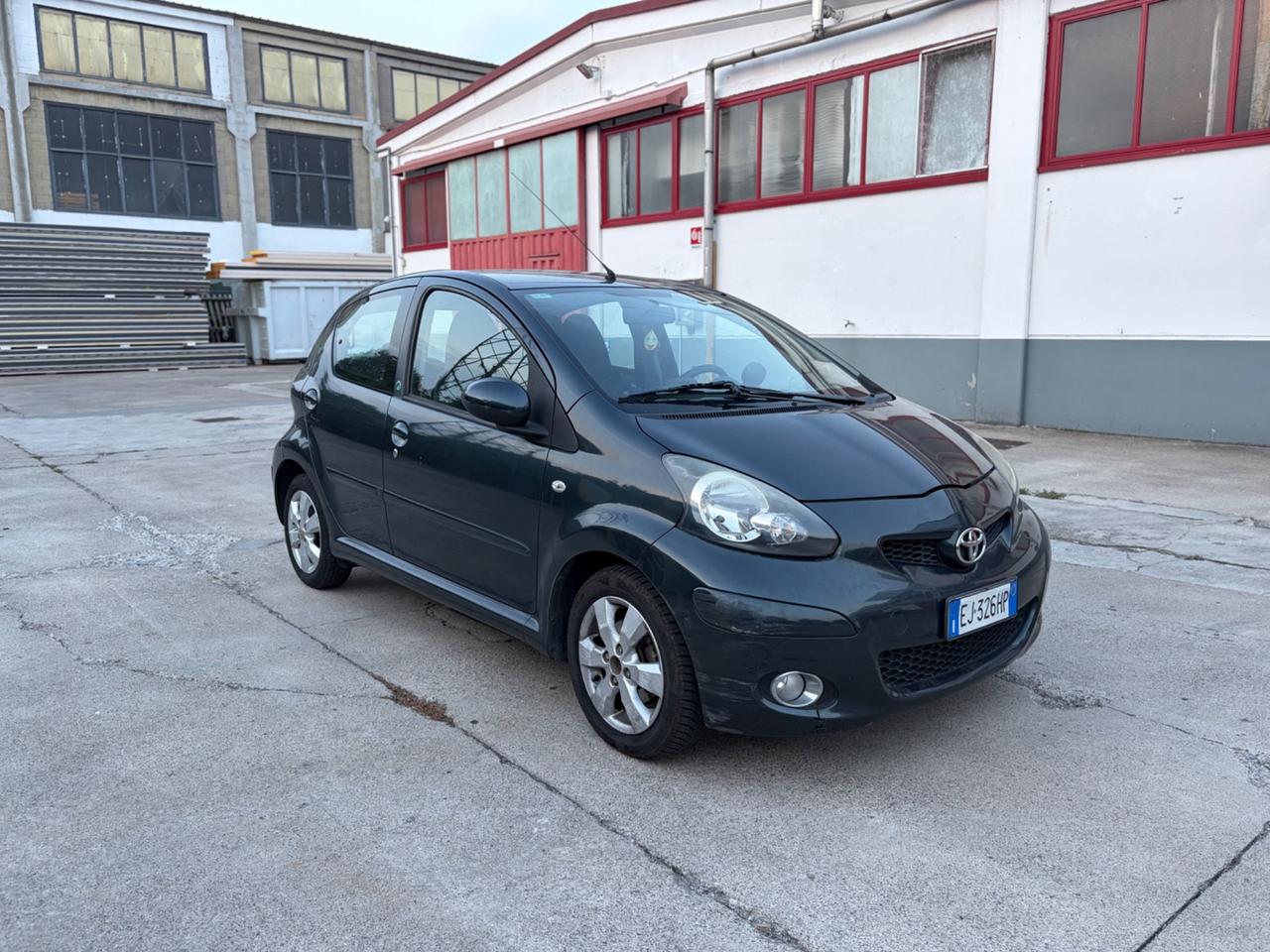 Toyota Aygo 1.0 12V VVT-i 5 porte Now Connect