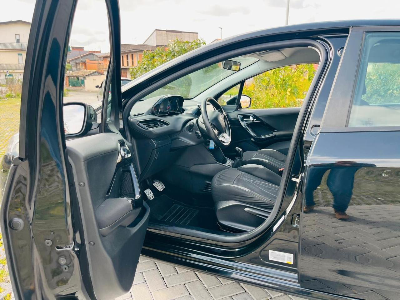 Peugeot 208 1.4hdi A-F-F-A-R-O-N-E- CHIAMA 2013