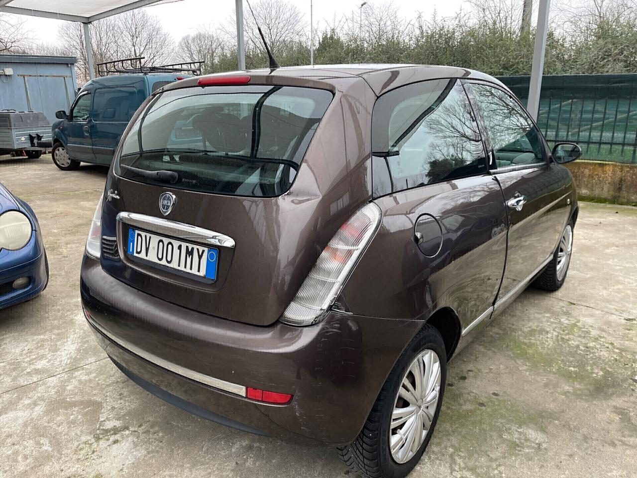 LANCIA YPSILON PLATINUM 1.2 BENZINA EURO4 NEOPATENTATI