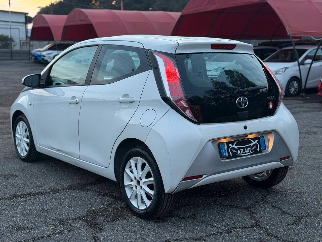 Toyota Aygo 1.0 VVT-i 69 CV 5 porte x-wave