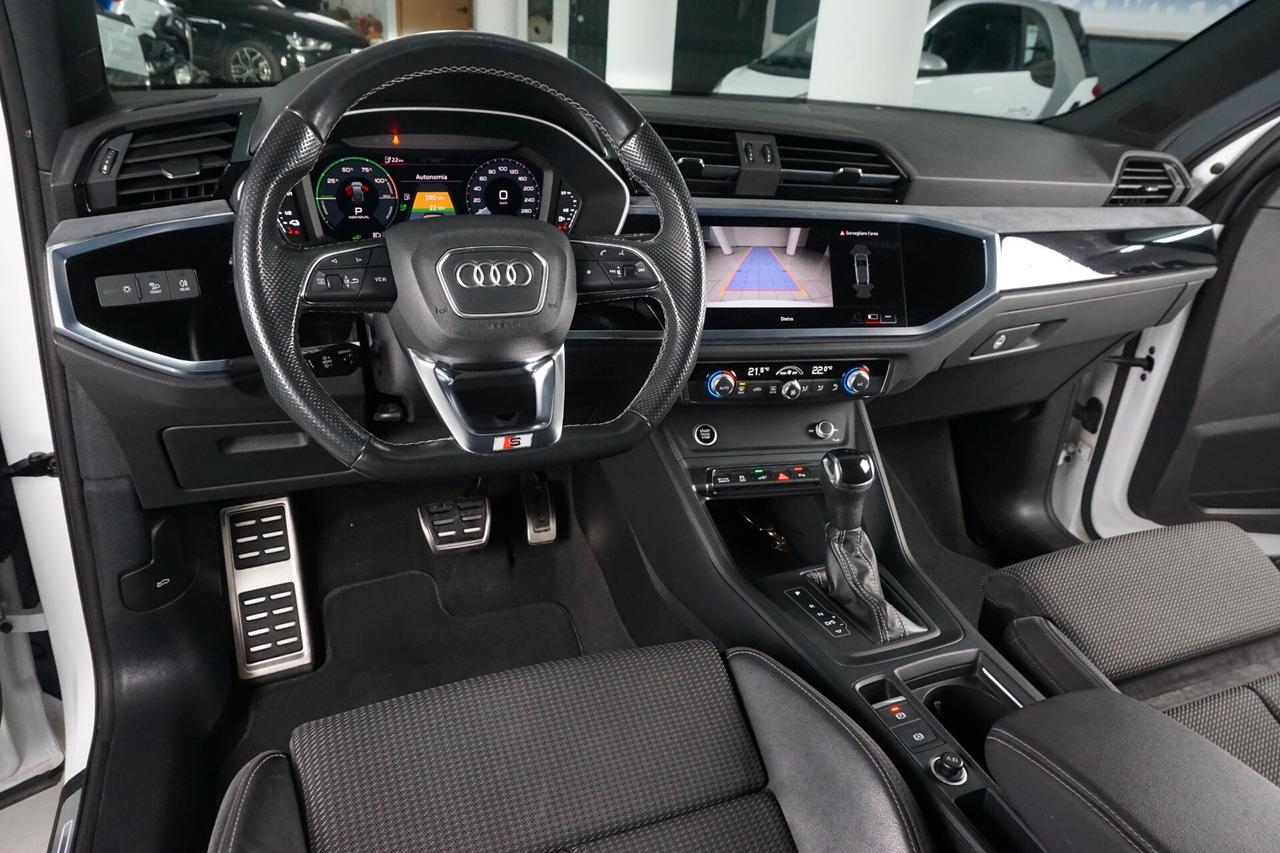 Audi Q3 SPB 45 TFSI E-Tron S tronic line Identity Black