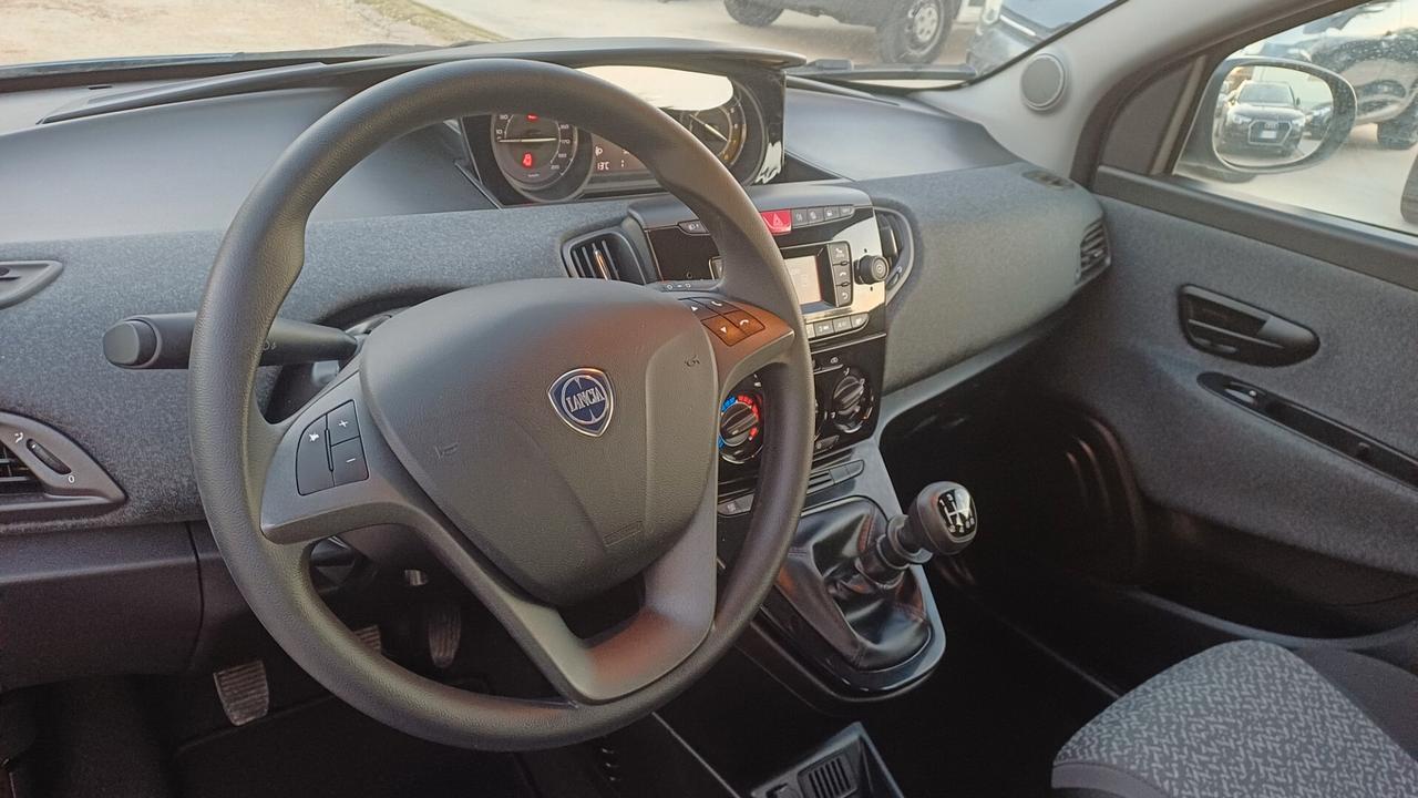 Lancia Ypsilon 1.0 FireFly 5 porte S&S Hybrid Silver 2023 SOLO 5MILA KM