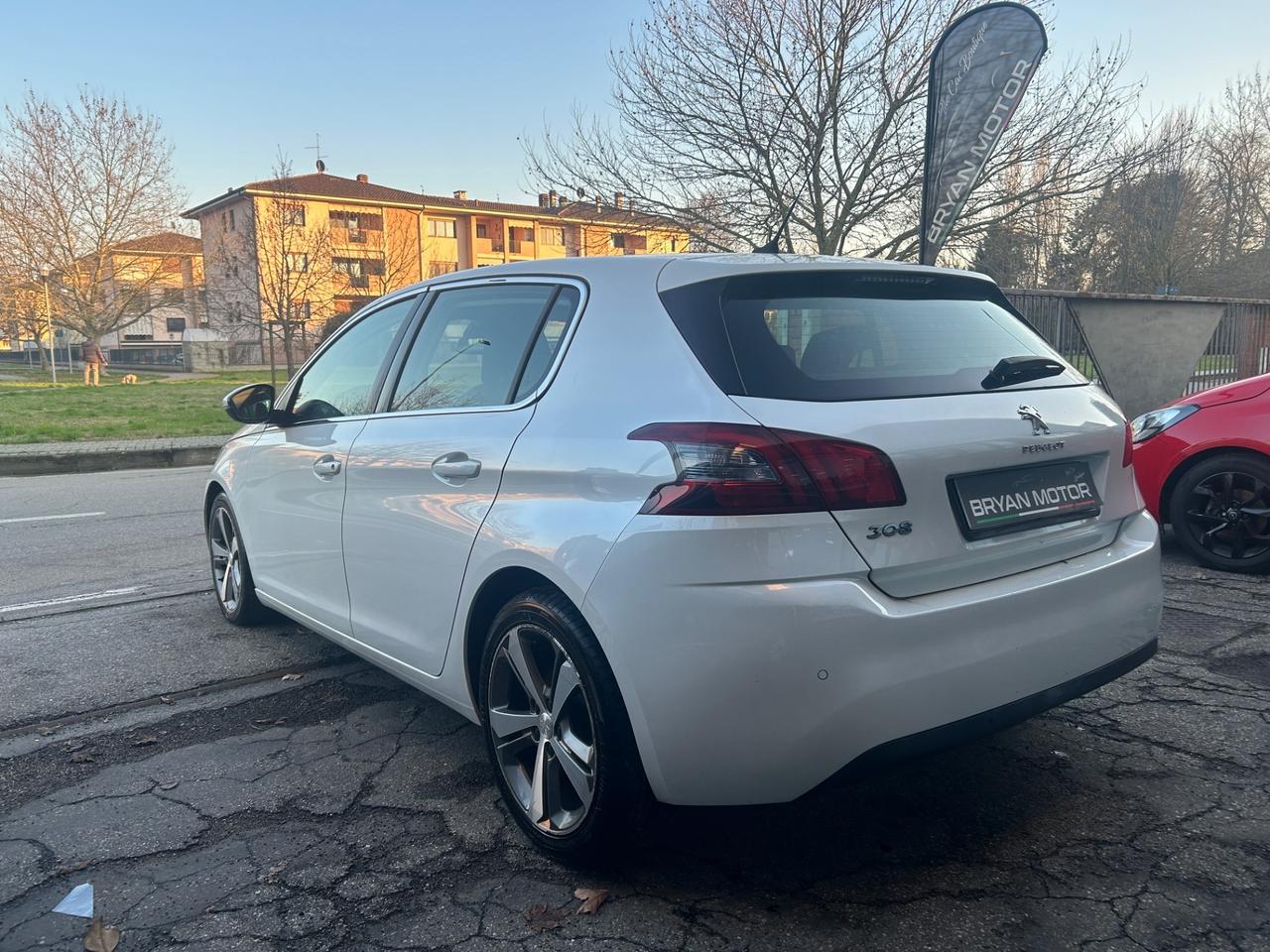 Peugeot 308 Peugeot 308 bluehdi 150S&S eat6 Allure