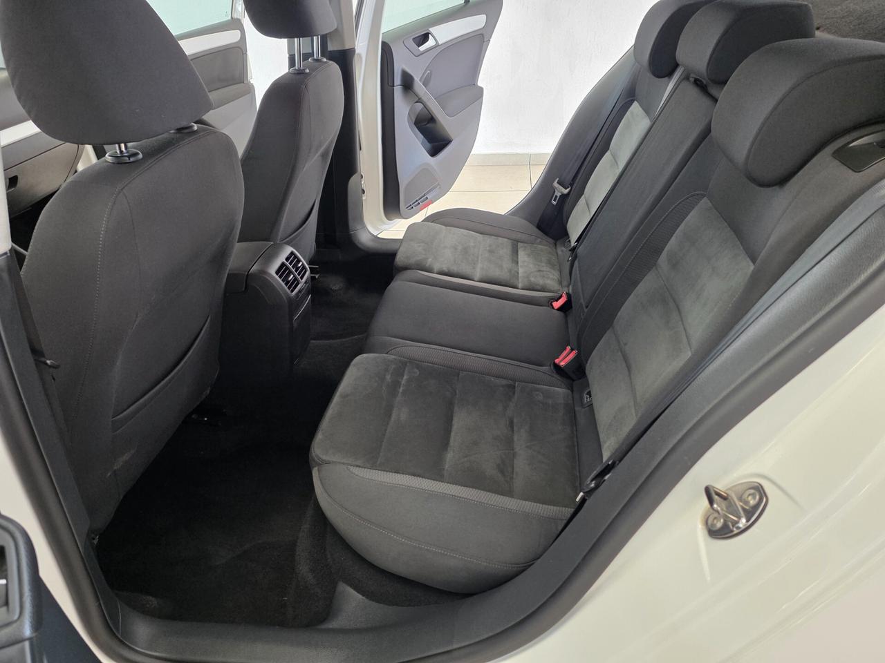 Volkswagen Golf 1.6 TDI DPF 5p. Highline