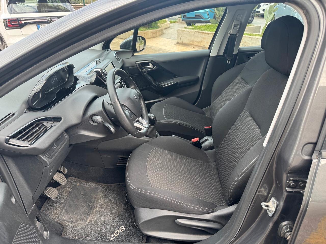 Peugeot 208 BlueHDi 100 S&S 5 porte Allure