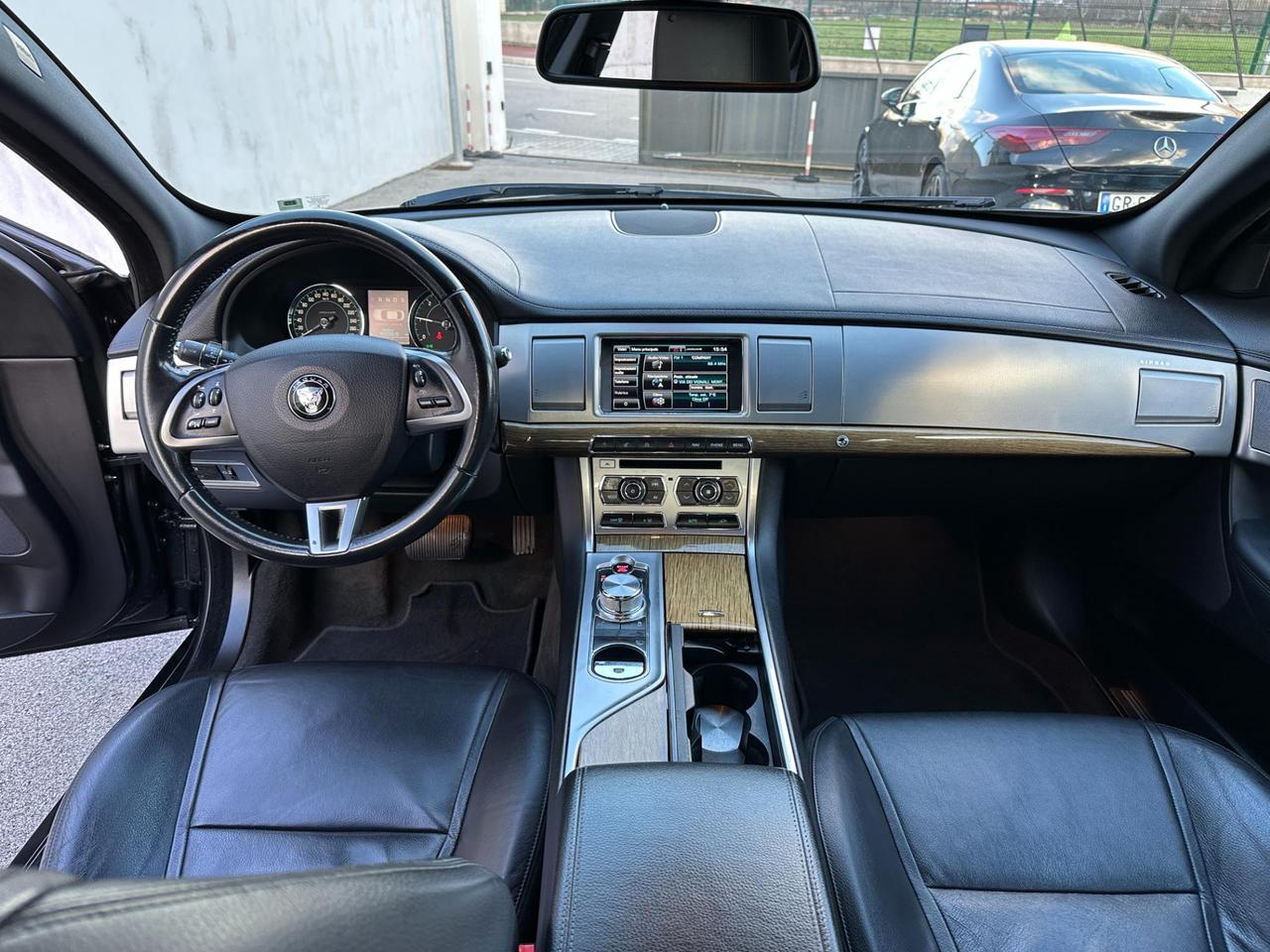 Jaguar XF Berlina XF 2.2d Luxury 200cv auto