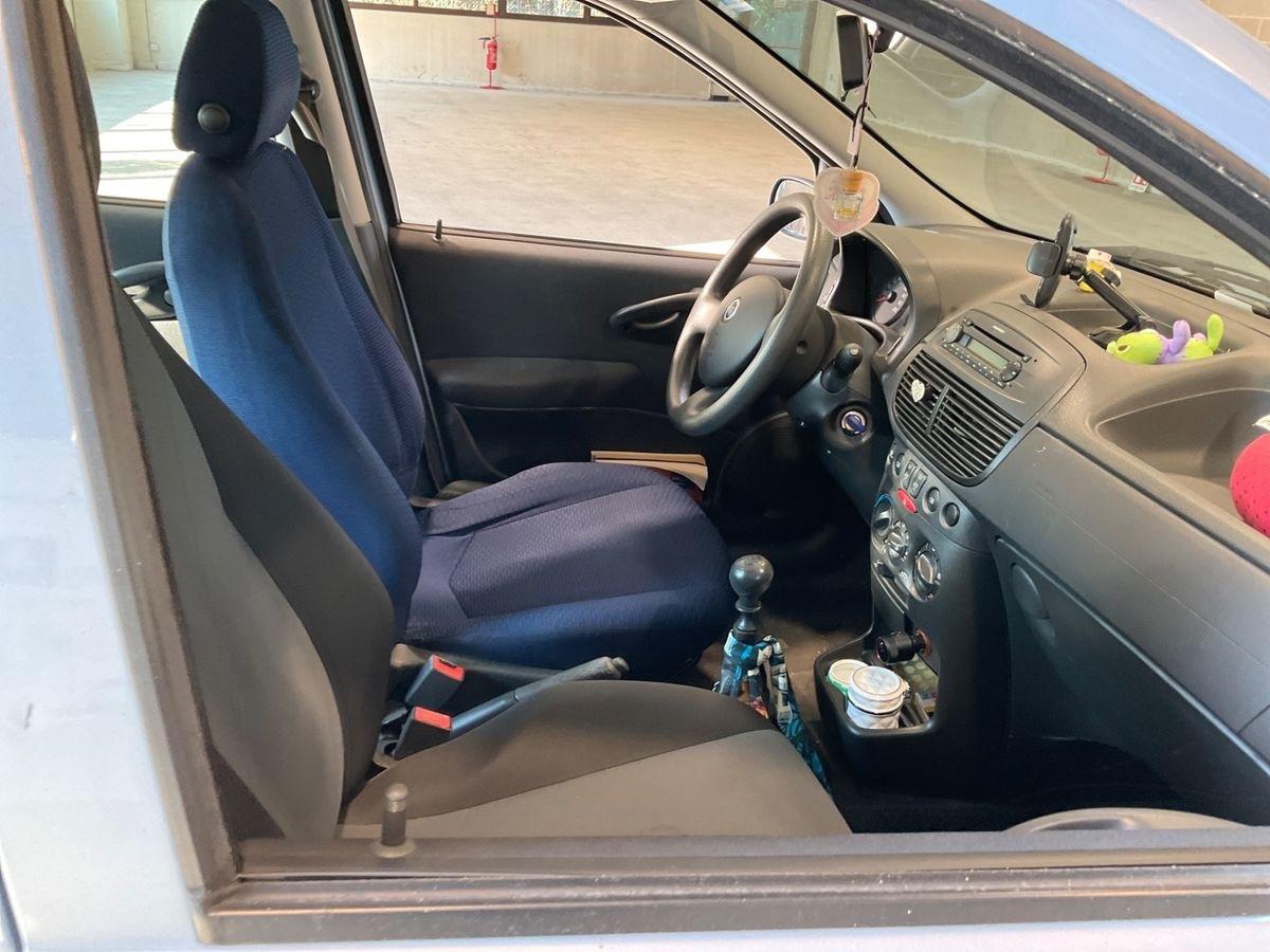 FIAT PUNTO 1.2 BENZ - 5 PORTE - NEOPATENTATI