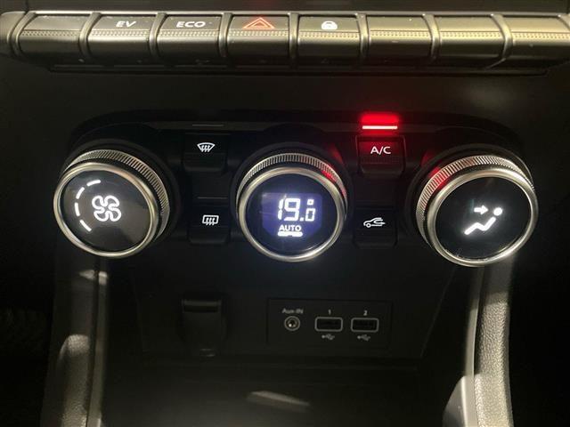 RENAULT Captur 1.6 E-Tech hybrid Zen 145cv auto