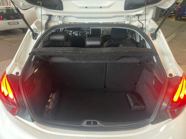 PEUGEOT 208 PureTech110 5 porte GT Line