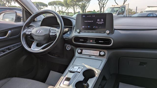 HYUNDAI Kona EV EXCLUSIVE 39KWH SPORT 136cv CAMBIO AL VOLANTE