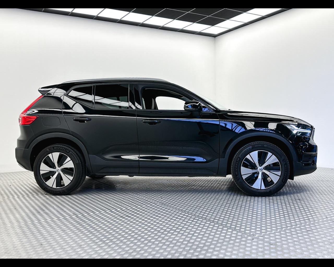 VOLVO XC40 (2017-->) - XC40 T3 Geartronic Business