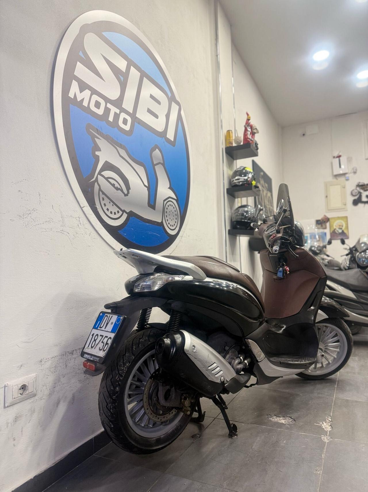 Piaggio Beverly 300 LED