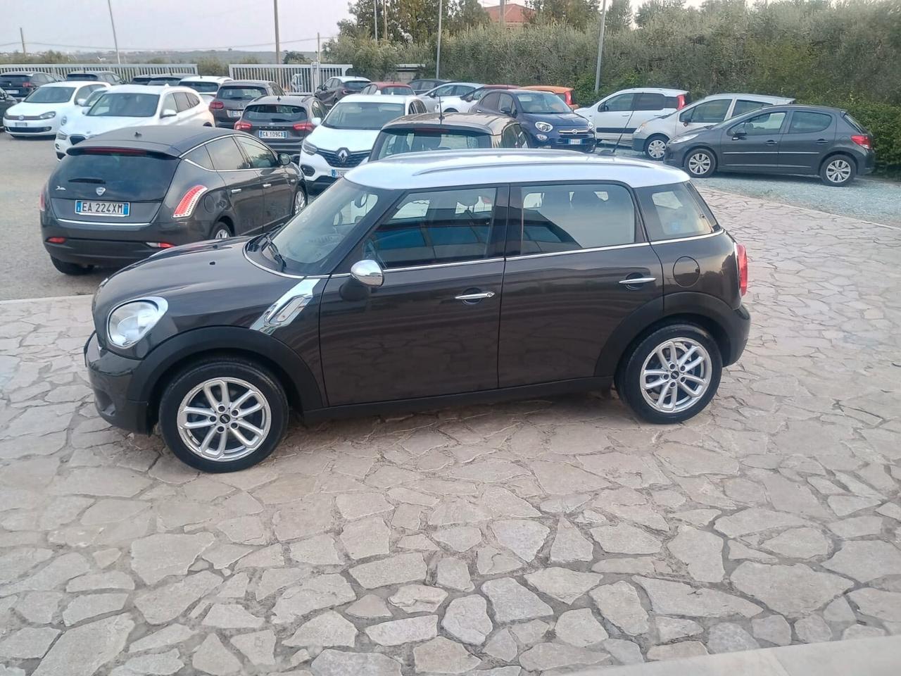 Mini Cooper D Countryman 2.0 Business Automatica