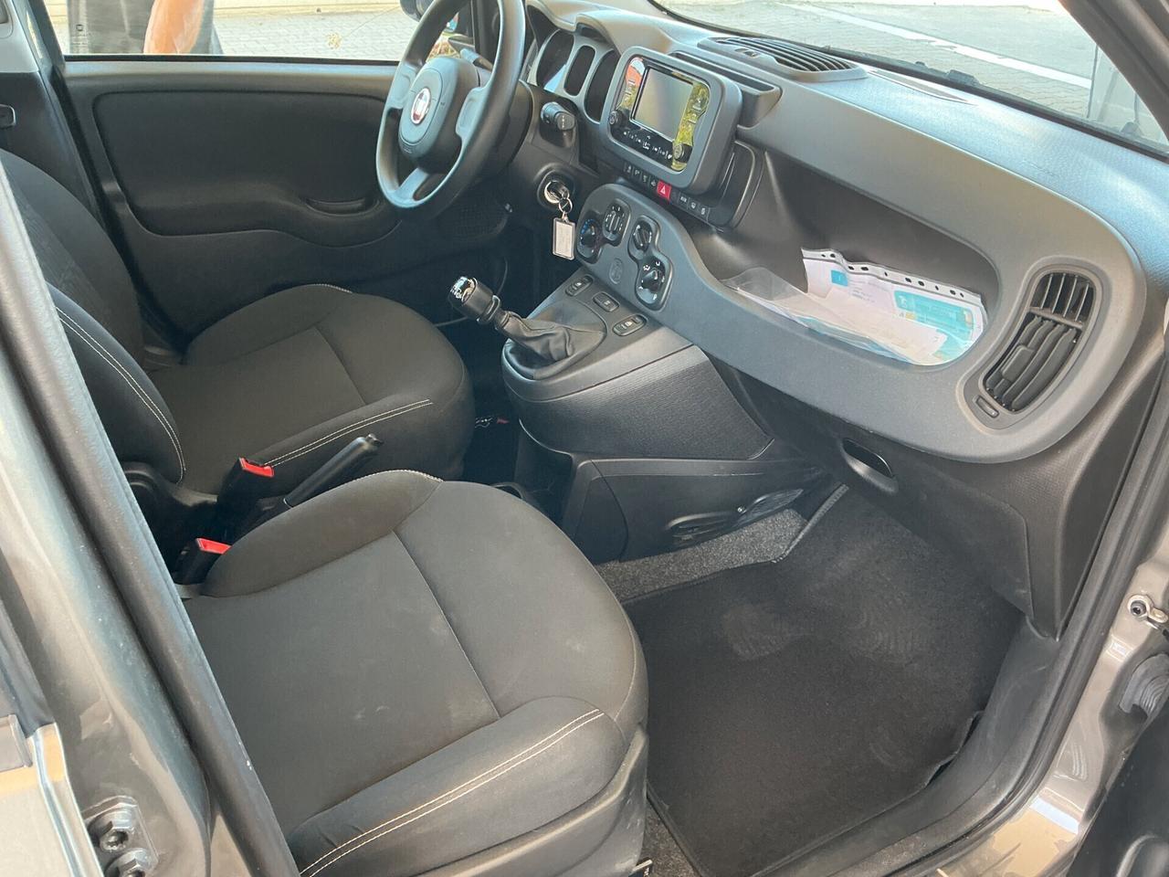 Fiat Panda 1.0 FireFly S&S Hybrid Garmin