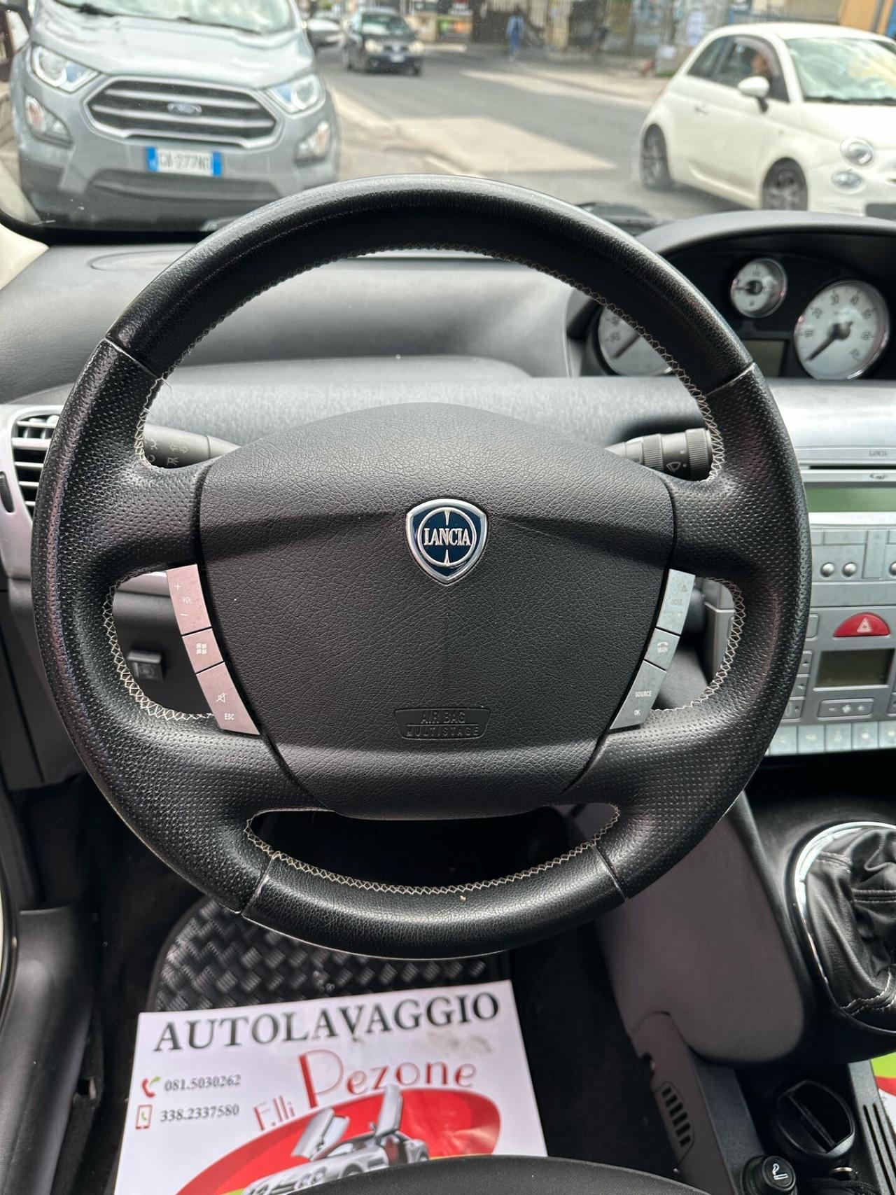 Lancia Ypsilon 1.4 Oro Ecochic GPL