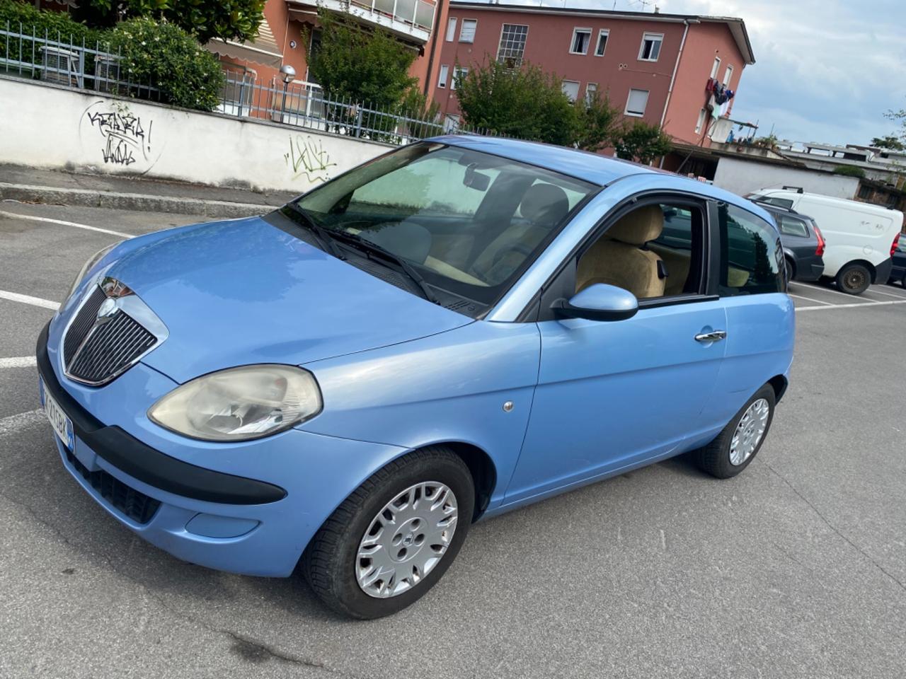 Lancia Ypsilon 1.2 Argento