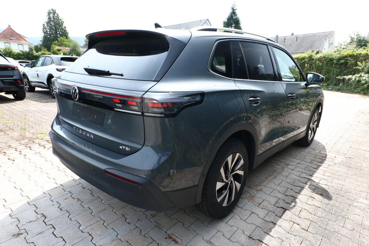 Volkswagen Tiguan 1.5 etsi Edition Plus 130cv dsg 5 anni garanzia VW