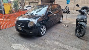 Kia Picanto 1.1 Hot