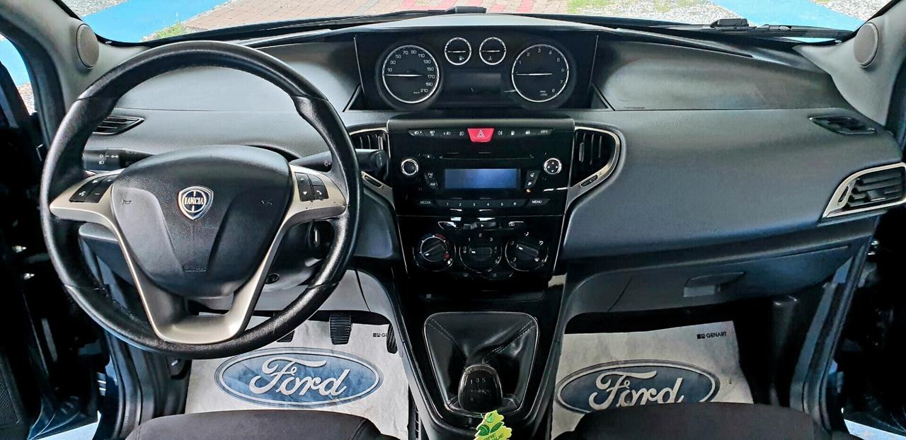 LANCIA YPSILON 1.2 BENZ/G.P.L BOMBOLA. VALIDA 2035
