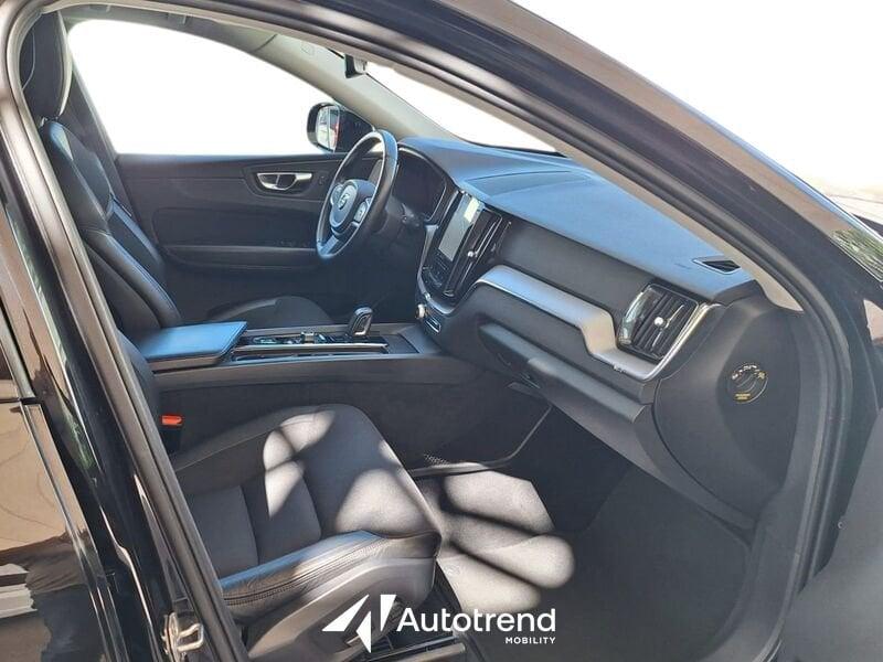 Volvo XC60 B4 197+14 CV AWD M-Hybrid Diesel Automatica Momentum