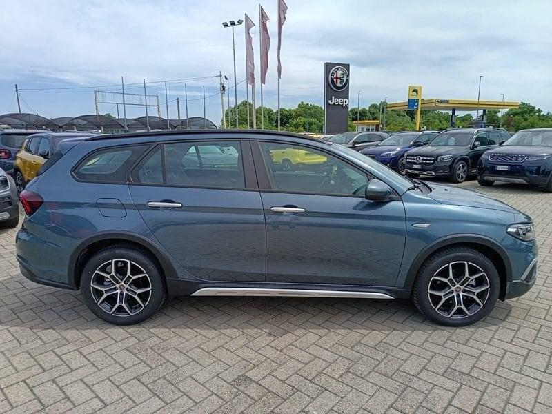 FIAT Tipo 1.5 Hybrid DCT SW Cross