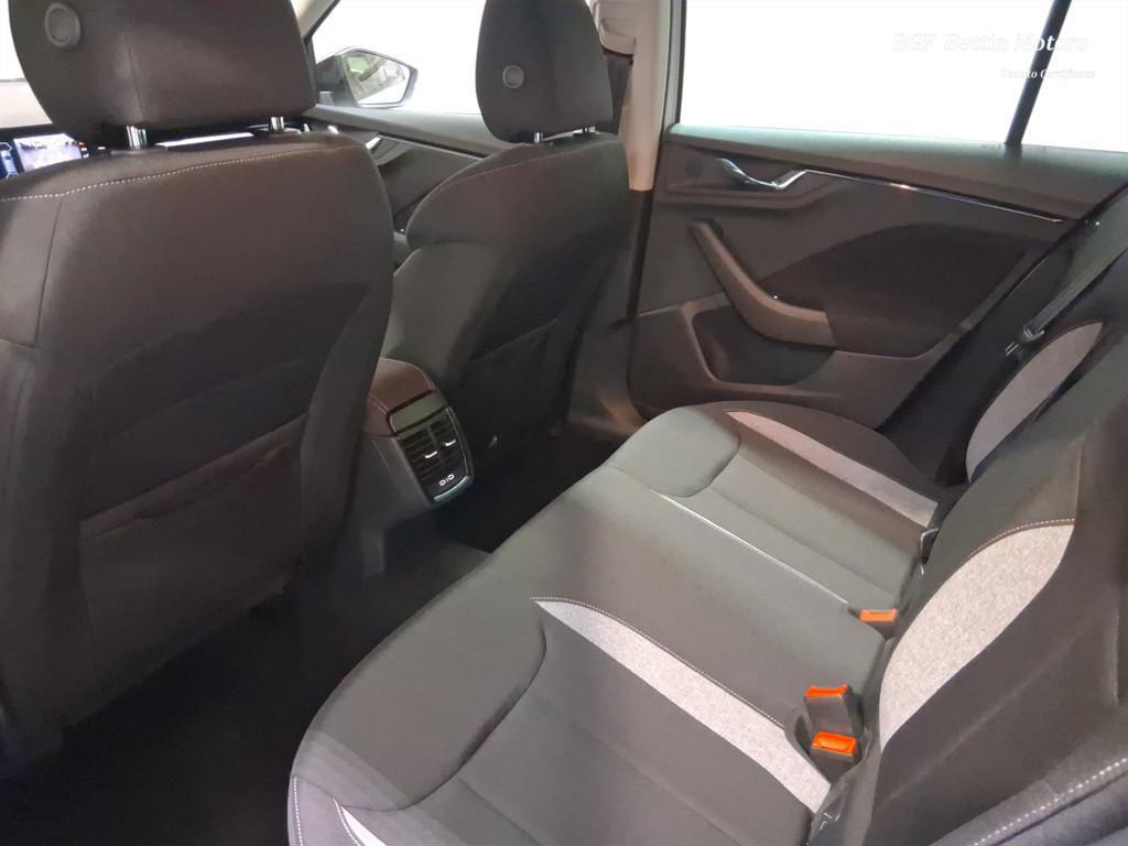 Skoda Kamiq 1.0 tsi Black Dots 115cv dsg