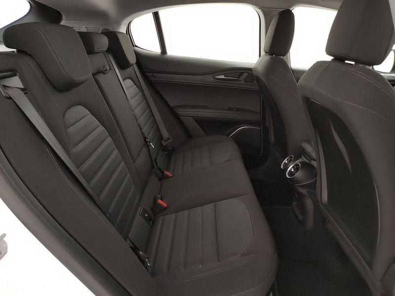 Alfa Romeo Stelvio 2.2 t Business Q4 190cv auto