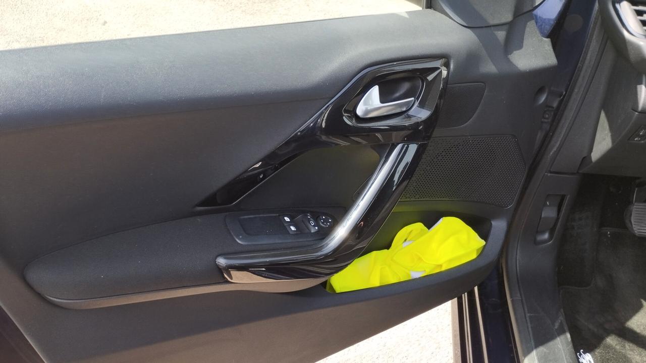 Peugeot 208 PureTech 82 5 porte Active