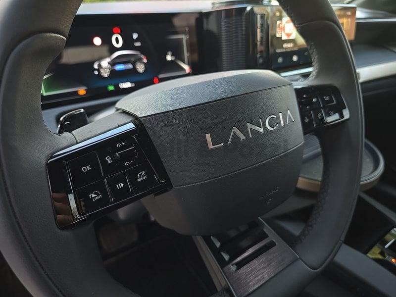 Lancia Ypsilon Ypsilon Hybrid e-DCT LX