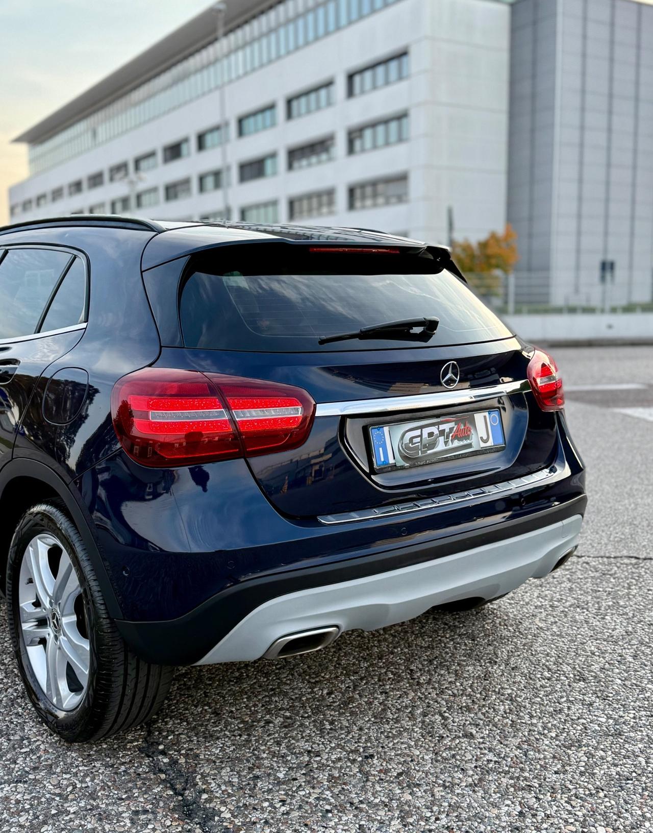 Mercedes-benz GLA 180 180d Automatic Premium