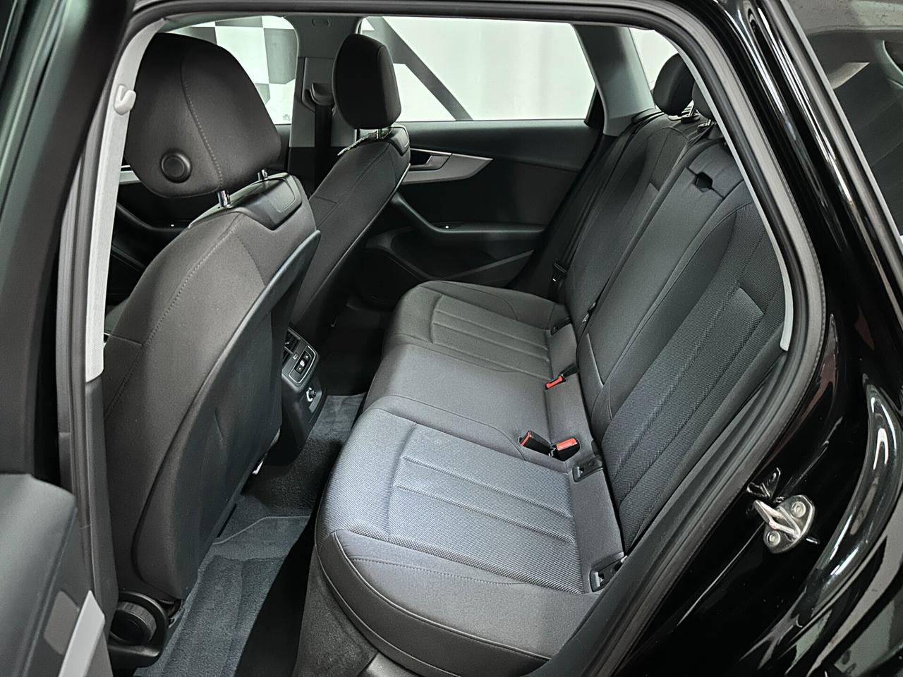 Audi A4 Avant 35 TDI MHEV 163 CV S tronic Business Advanced