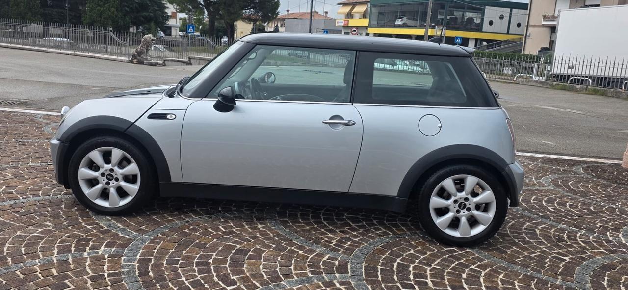 Mini 1.6 16V Cooper