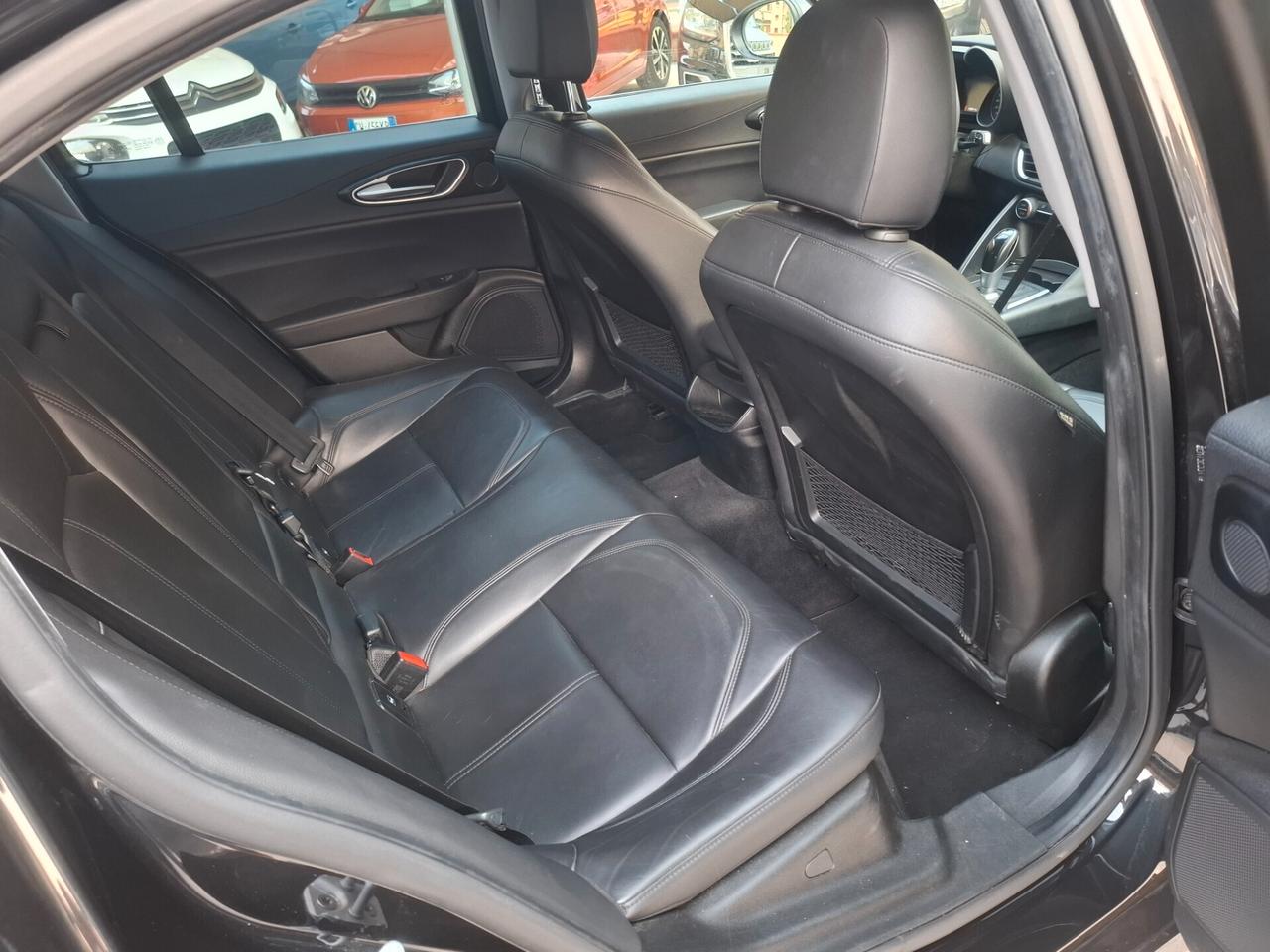 Alfa Romeo Giulia - 2.2 Eco Business Super 180 CV
