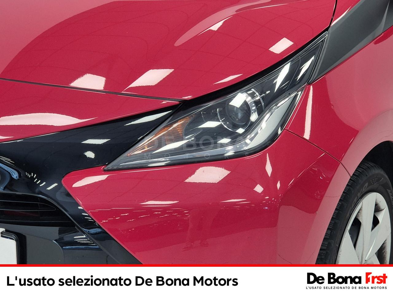 Toyota Aygo 5p 1.0 x-play m-mt