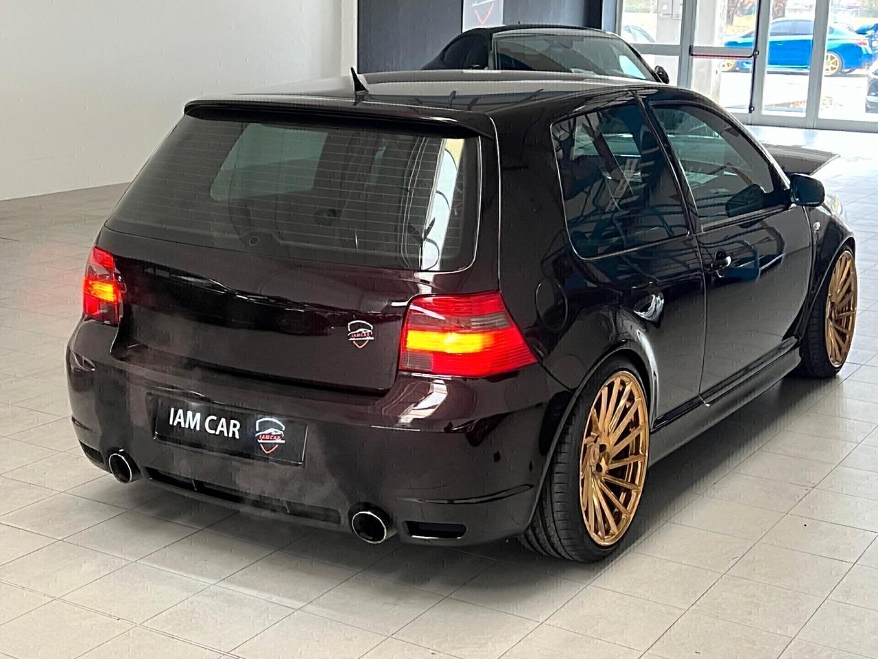 Volkswagen Golf R32