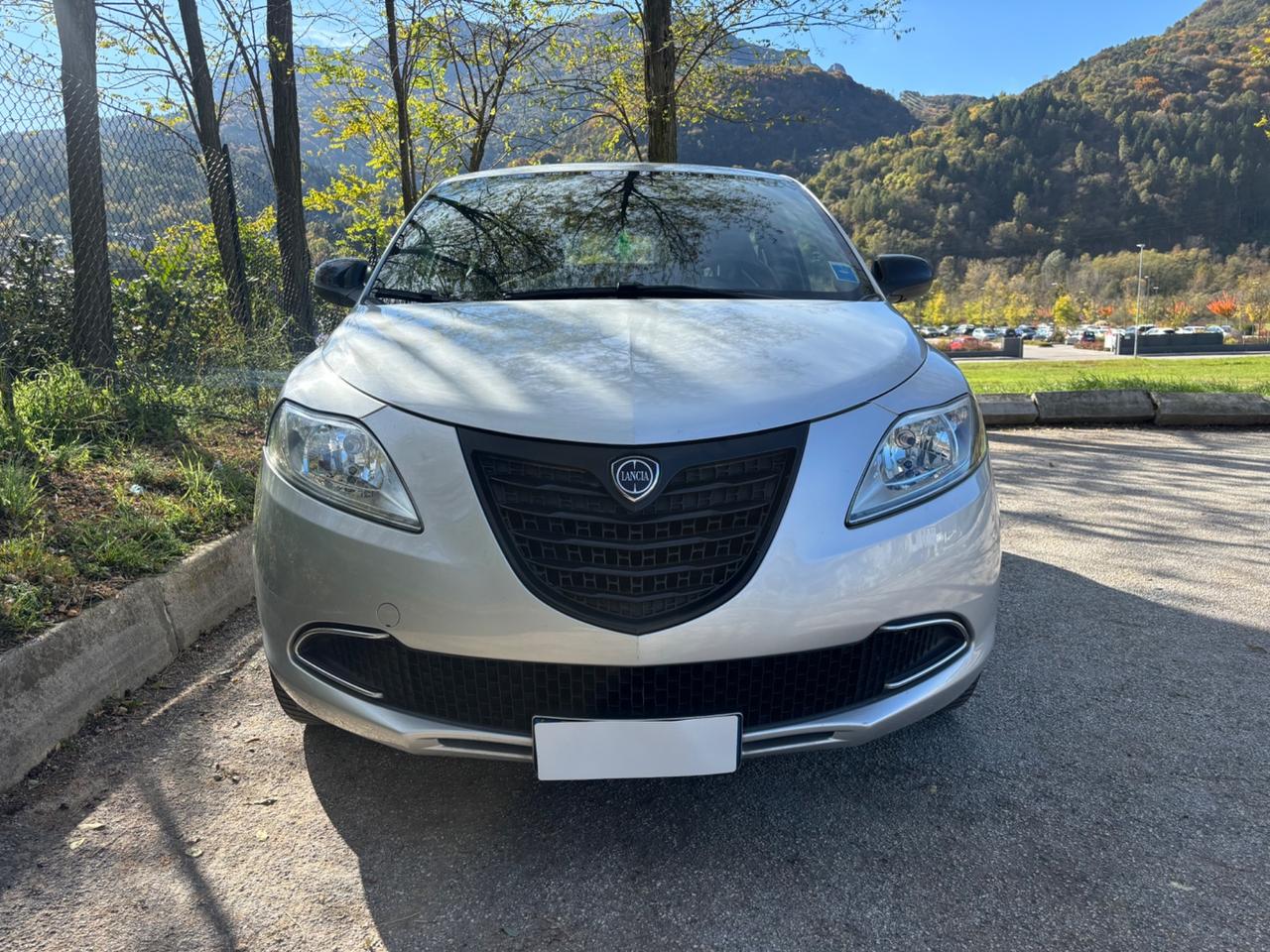 Lancia Ypsilon 1.2 69 CV 5 porte Elefantino
