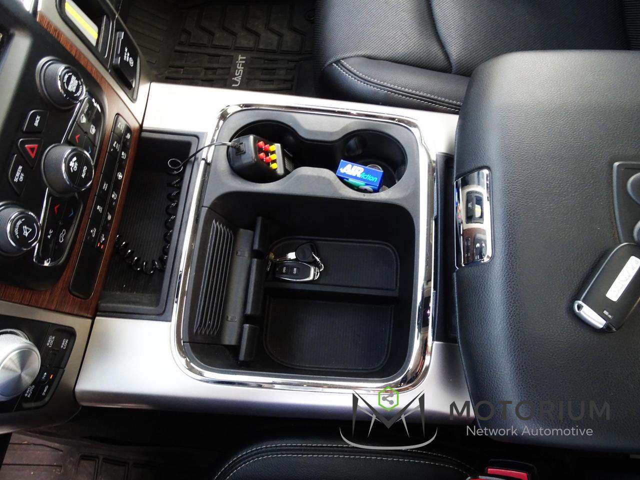 Dodge RAM 1500 AWD 5.7L V8 401CV LARAMIE AUTOCARRO