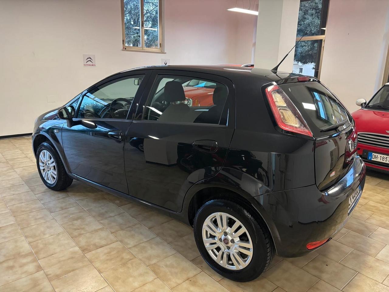 FIAT PUNTO ANNO 2014 BZ METANO ADATTA NEOPATENTATI KM 200 MILA