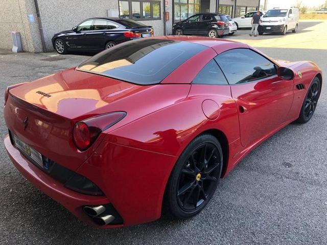 FERRARI California DCT